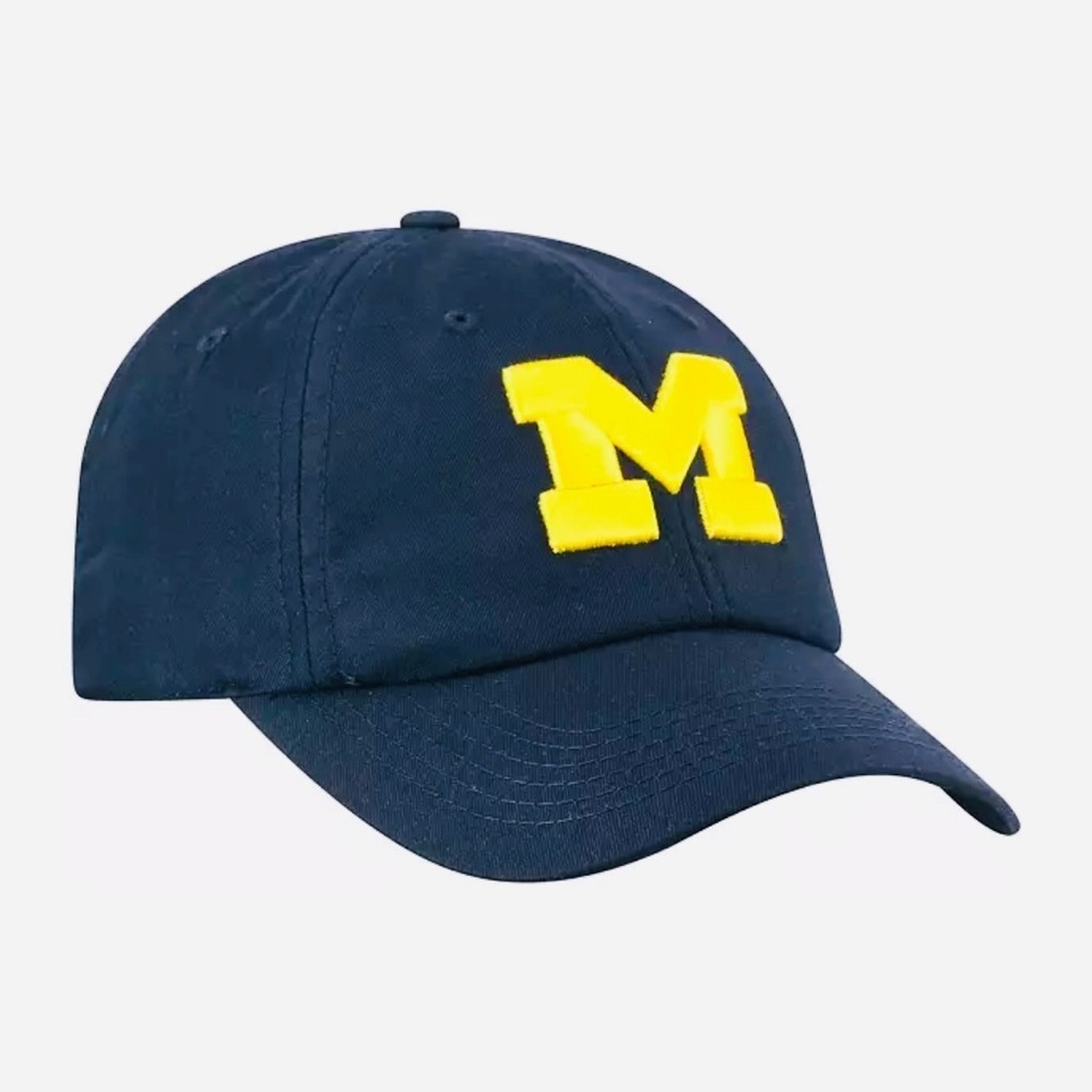 ADIDAS MICHIGAN WOLVERINES Adjustable Hat with Embroidered Logo, navy/maze